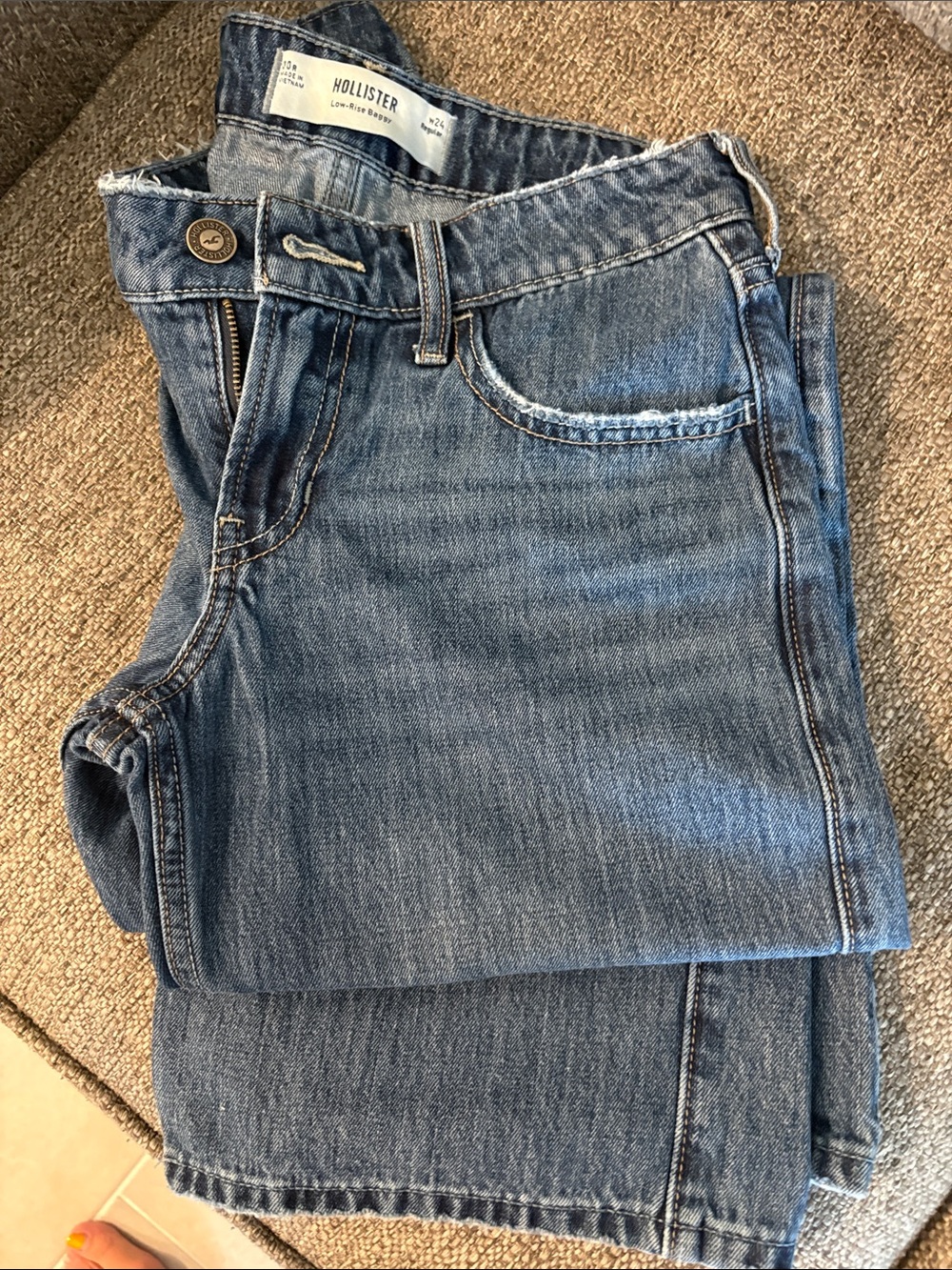 Hollister Women’s low rise baggy faded Blue Straight-Leg Jeans